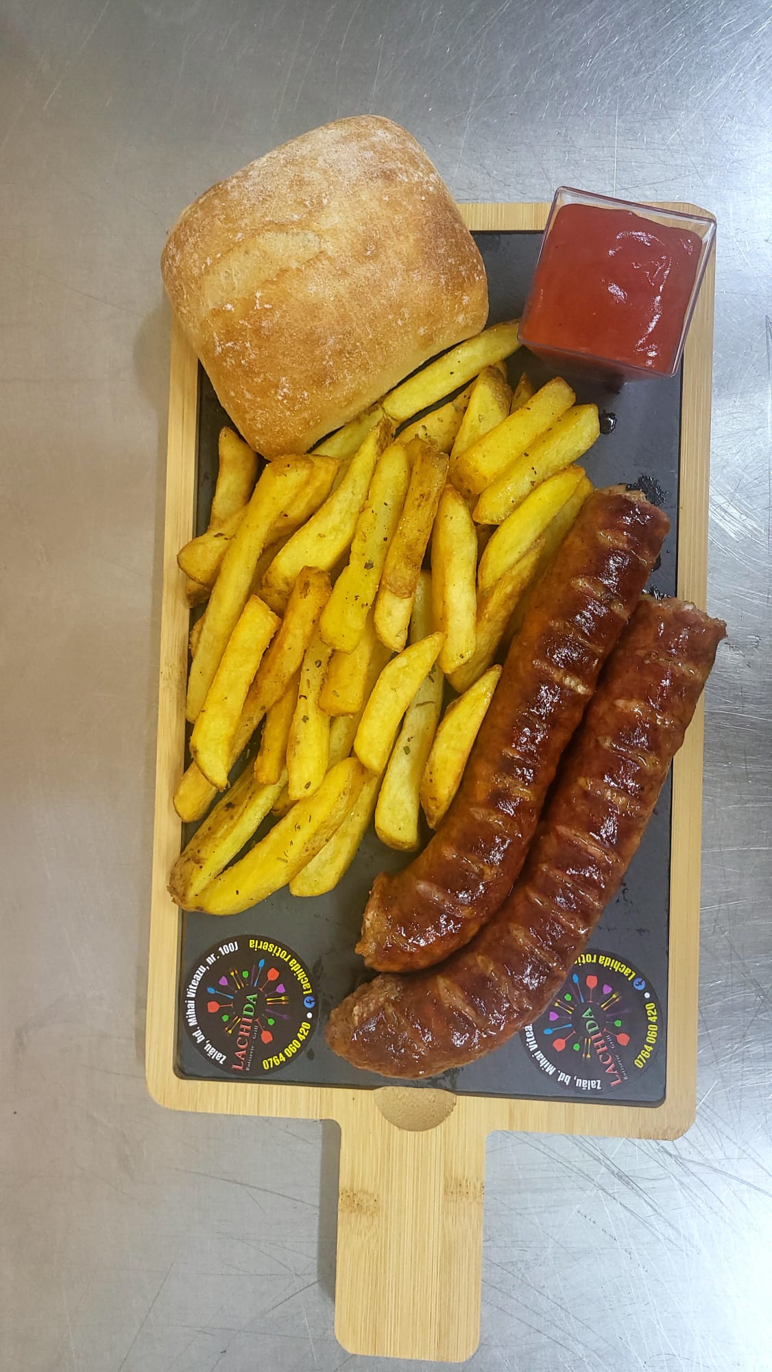 Meniu Carnat de Casa Afumat la Grill